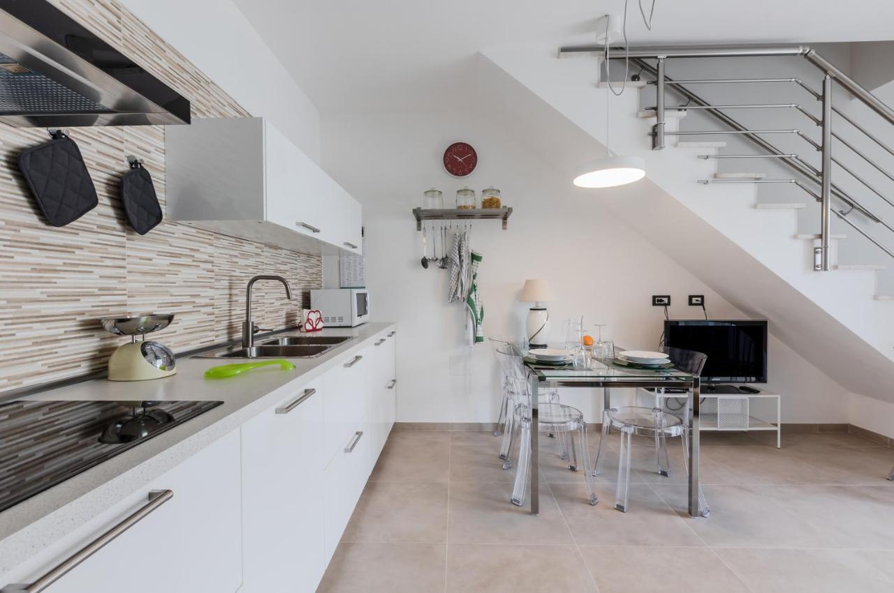 Pula Comfy Apartment W/ Private Parking ภายนอก รูปภาพ