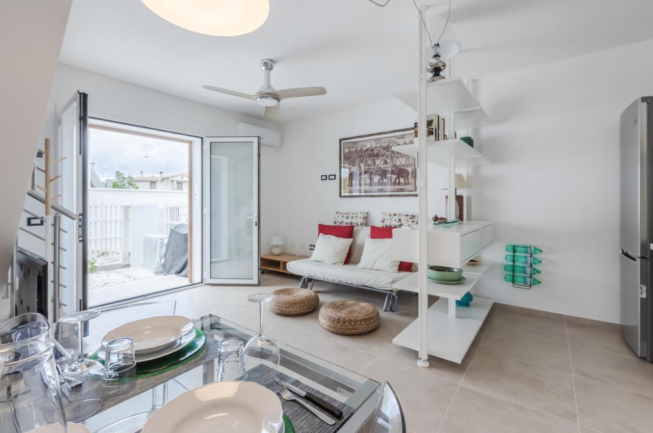 Pula Comfy Apartment W/ Private Parking ภายนอก รูปภาพ